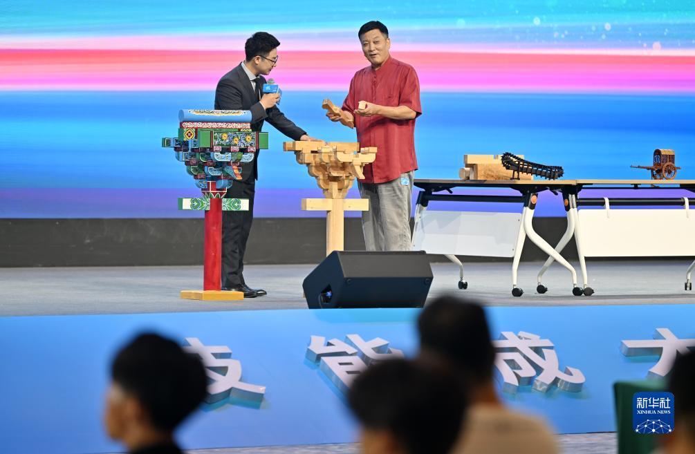 qq梭哈游戏